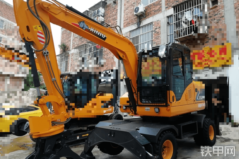 犀牛重工XN90Y轮式挖掘机