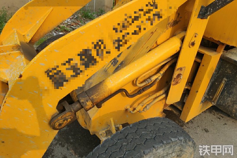 宇辰ZL-16装载机局部