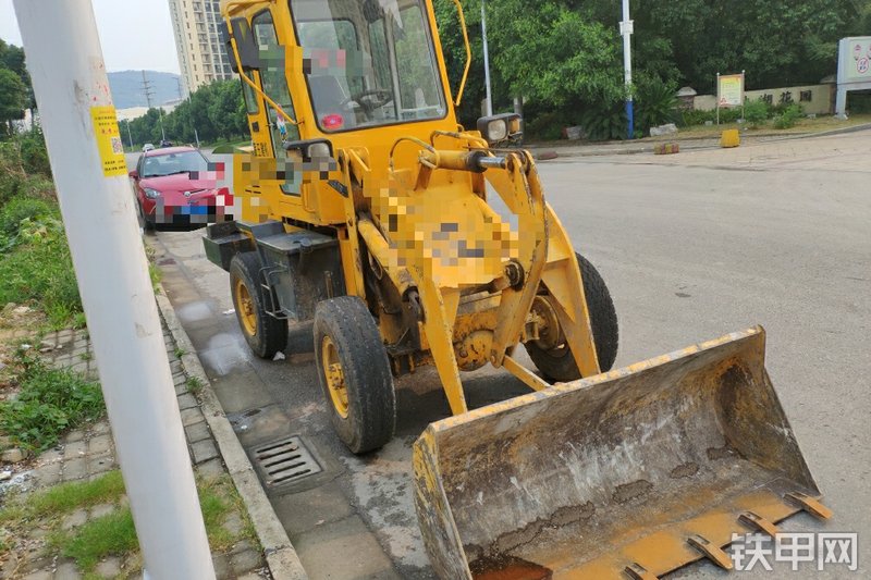 宇辰ZL-16装载机整机外观