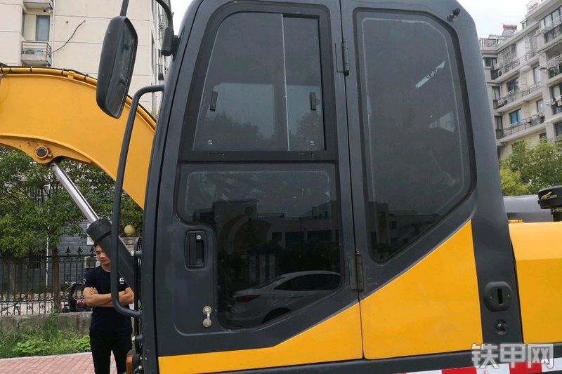 新源XYB75W-9挖掘机局部