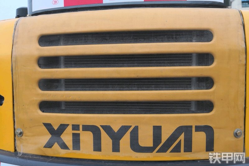 新源XYB75W-9挖掘机局部