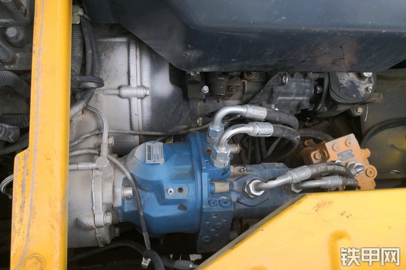 新源XYB75W-9挖掘机局部