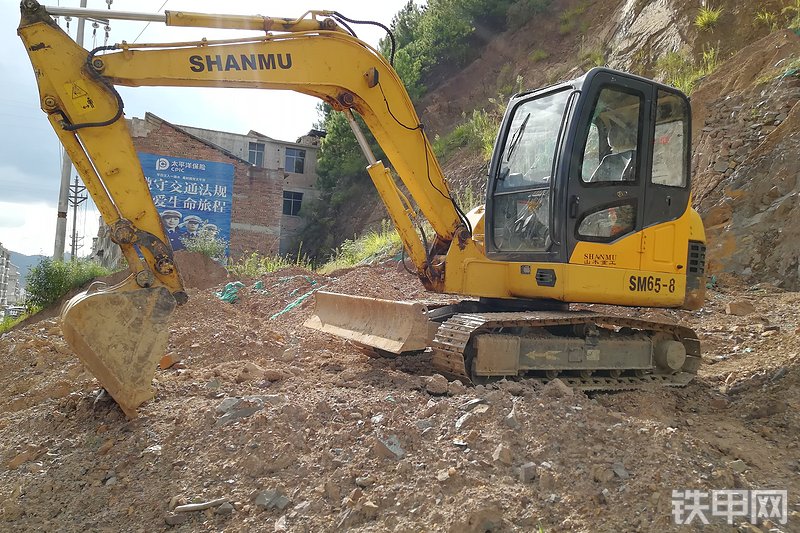 山木SM65-8挖掘机整机外观