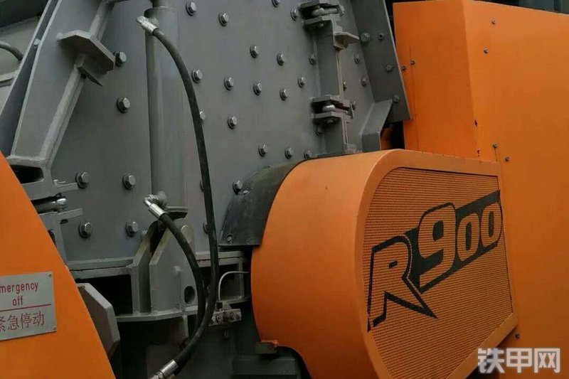 洛克斯特R900移动破碎站局部