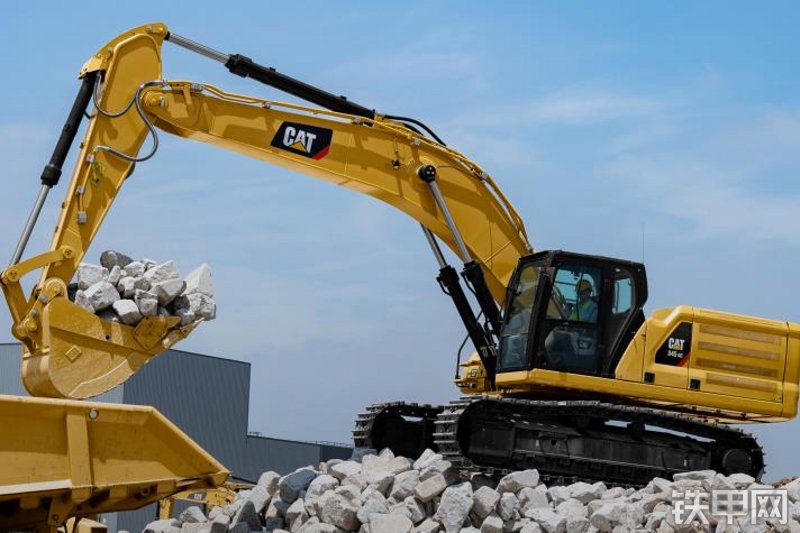 卡特彼勒新一代CAT®345 GC 液压挖掘机整机外观