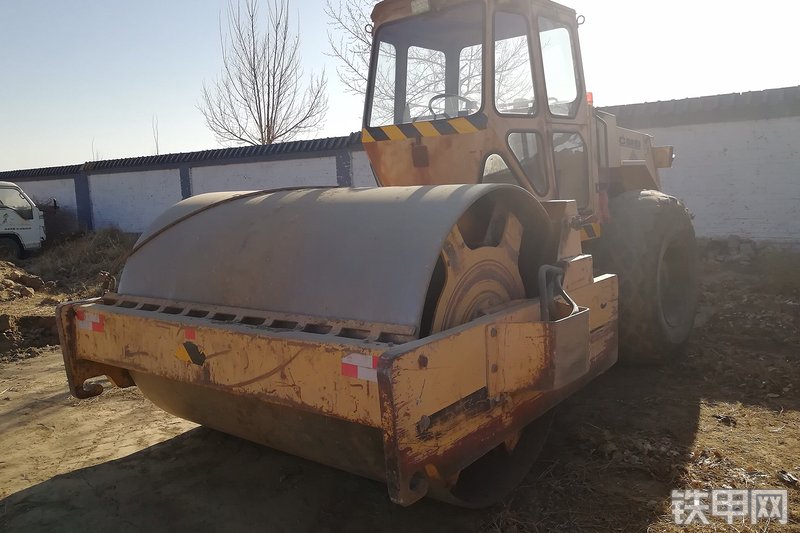 戴纳派克ca25d单钢轮压路机