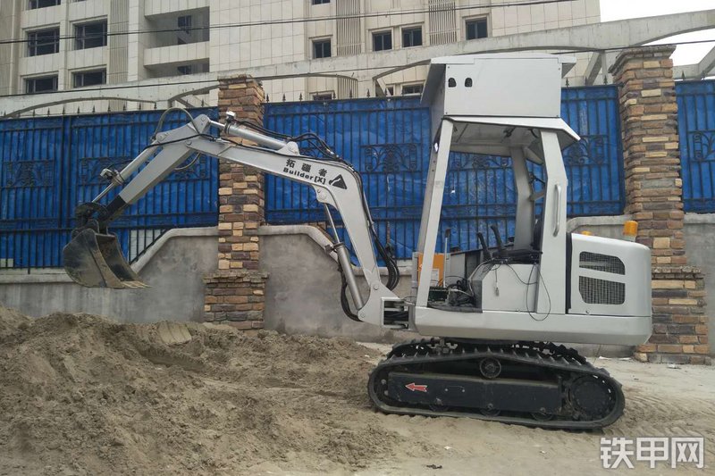 拓疆者智能Builder X-22挖掘机整机外观