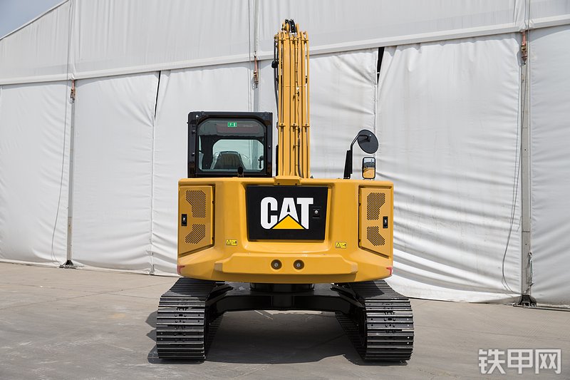 卡特彼勒CAT®310 小型液压挖掘机整机外观
