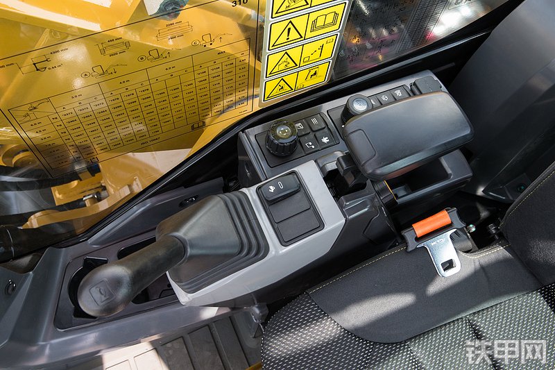 卡特彼勒CAT®310 小型液压挖掘机局部