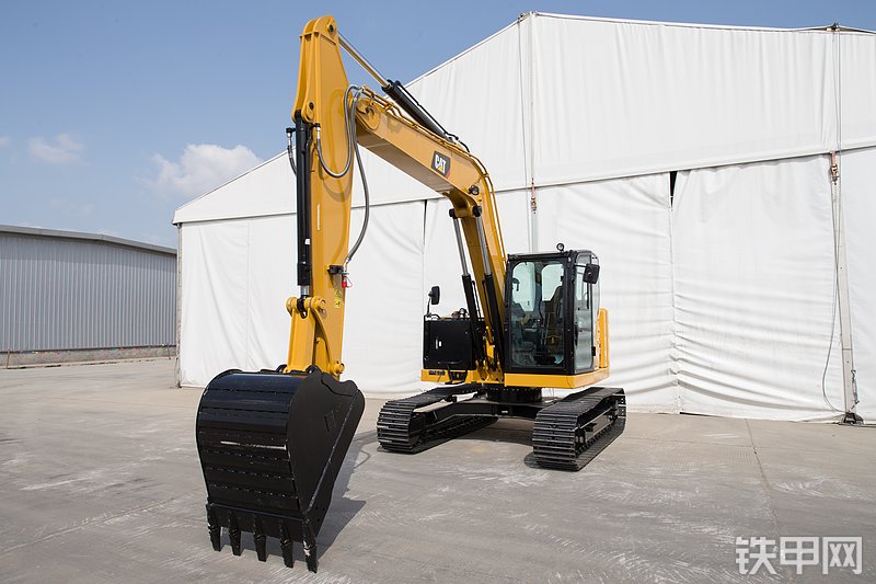 卡特彼勒CAT®310 小型液压挖掘机整机外观
