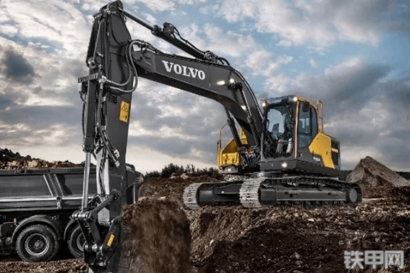 沃尔沃EC220EL挖掘机整机外观