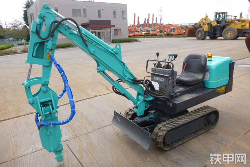 神钢SK007-5挖掘机整机外观