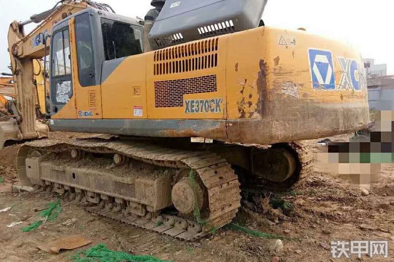 徐工XE370CK挖掘机整机外观