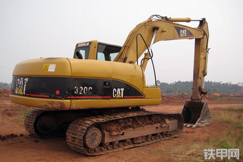 卡特彼勒320C挖掘机整机外观