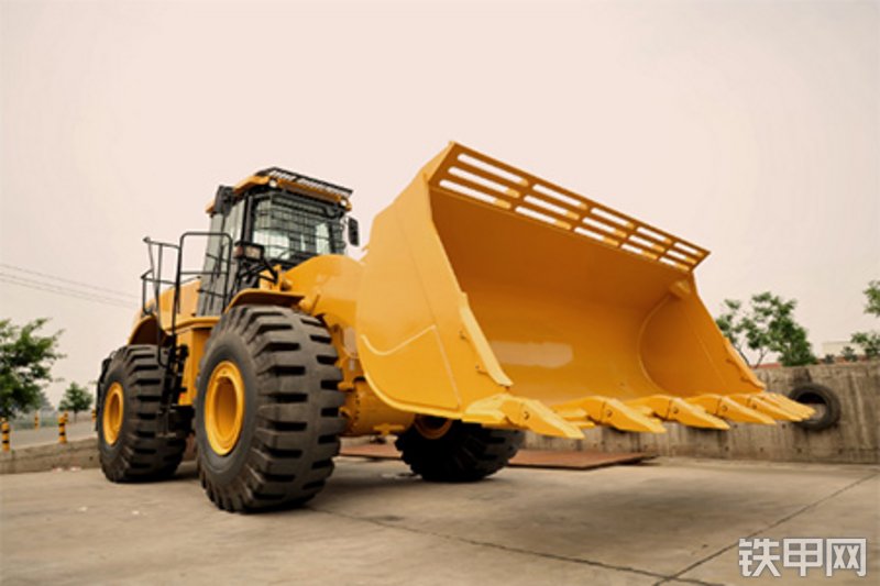 成工CG990K装载机整机外观