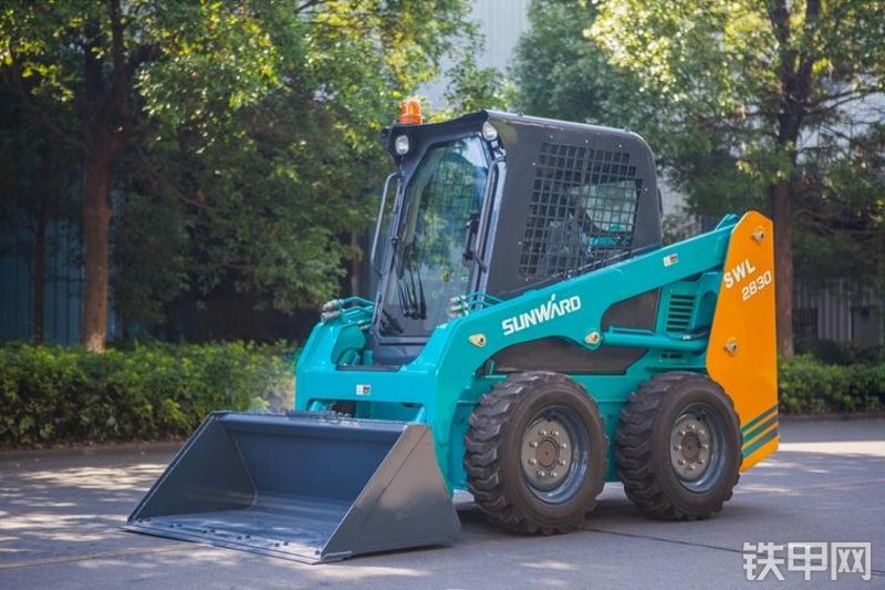 山河智能swl2830轮式滑移装载机