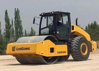 liugong6114E压路机