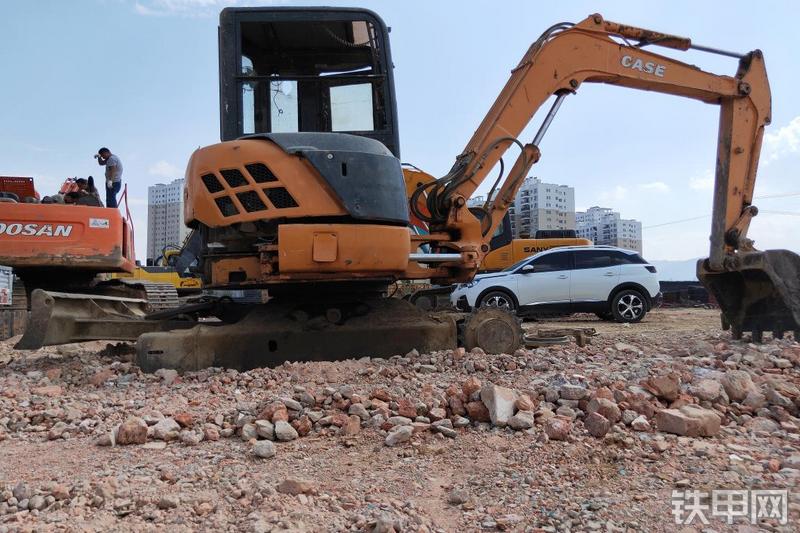 凯斯CX45挖掘机整机外观