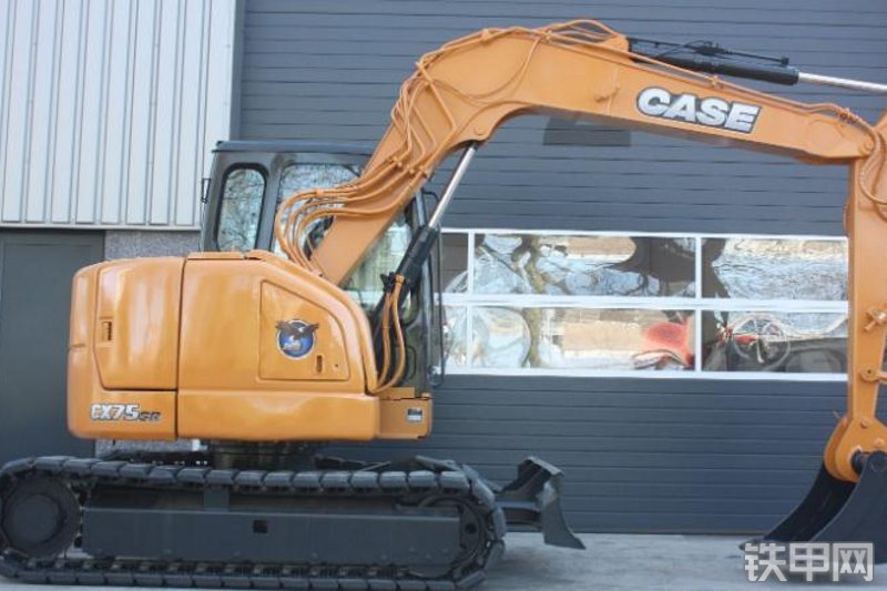 凯斯CX75SR挖掘机整机外观