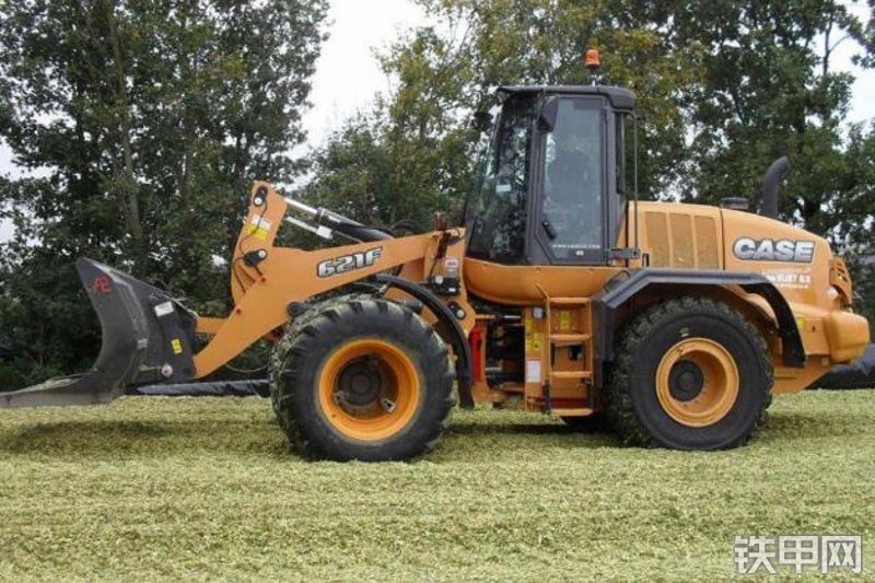 凯斯621F装载机整机外观