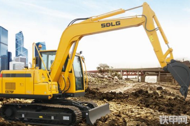 山东临工E675F挖掘机整机外观