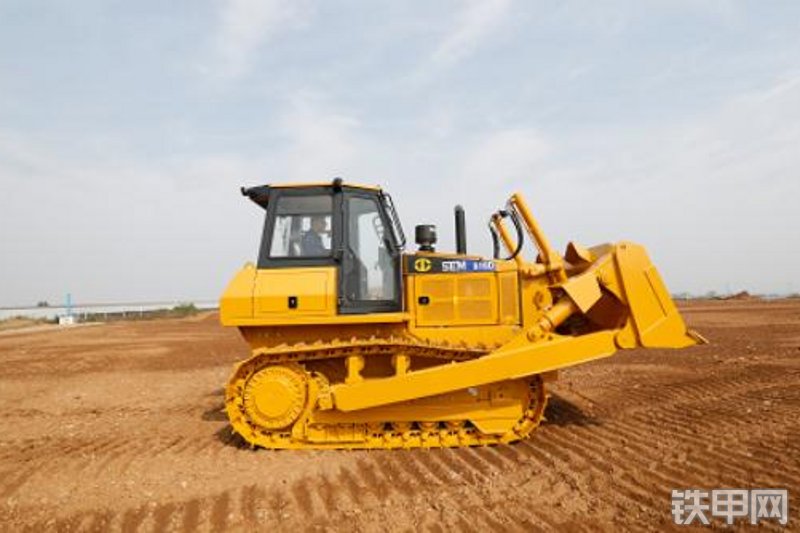 山工sem816d履带式推土机