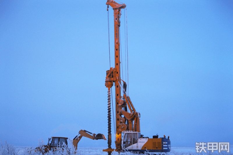 宝峨BG20H旋挖钻整机外观