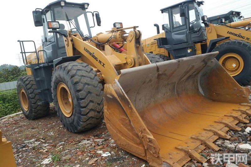 龙工CDM855NE装载机整机外观