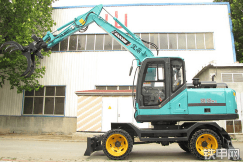 宝鼎机械bd95w9轮式挖掘机