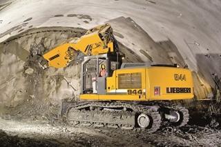 利勃海尔R944C Tunnel 挖掘机整机外观
