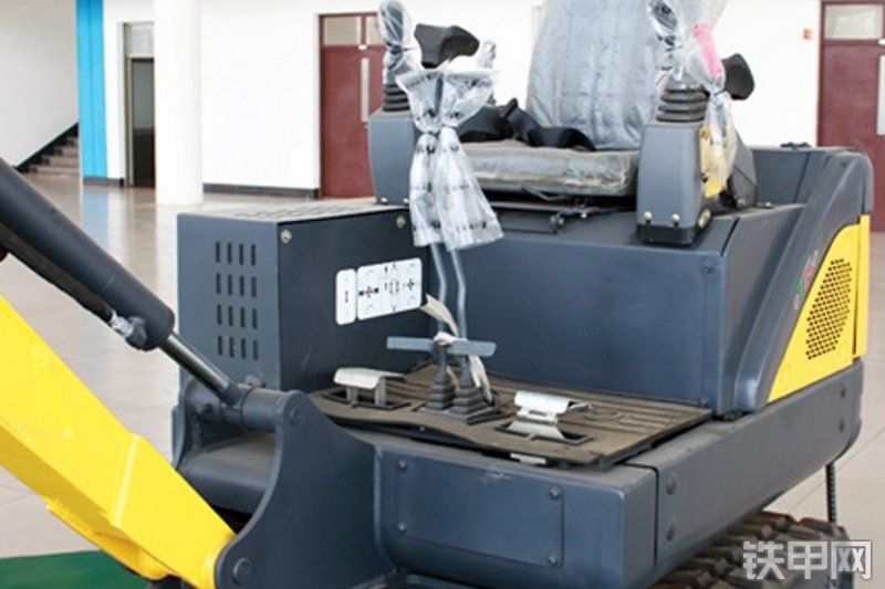 卡特重工CT20挖掘机局部