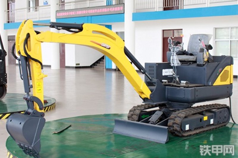 卡特重工CT20挖掘机整机外观