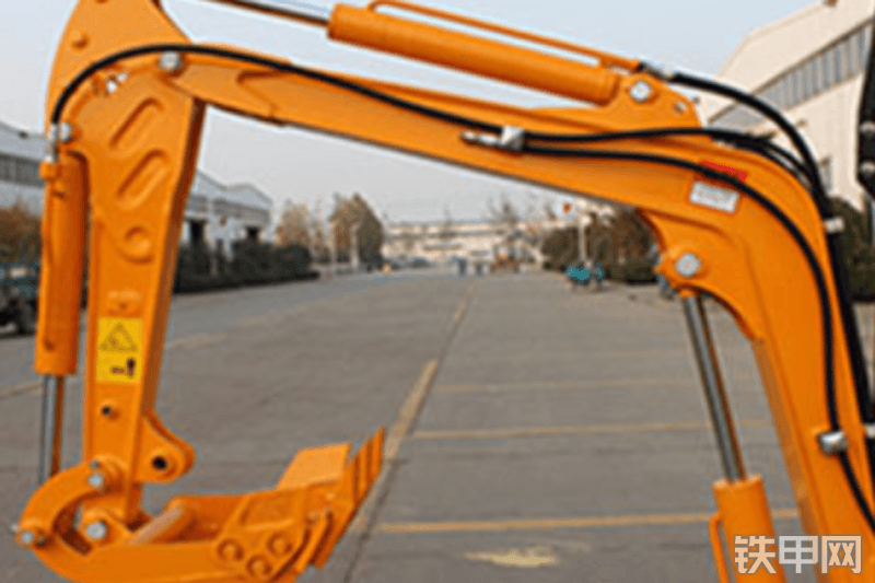 沃尔华DLS810-9B挖掘机局部