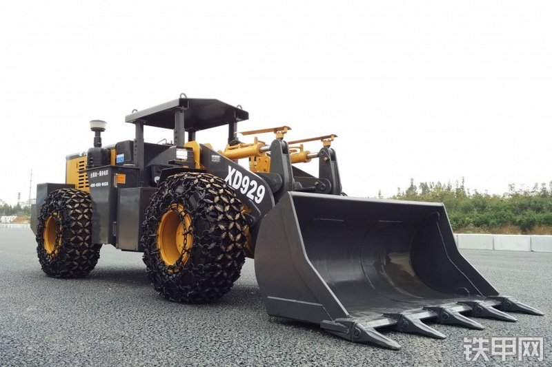 泰安现代重工XD929装载机整机外观