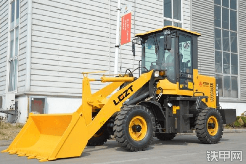 临工重特T916N装载机整机外观