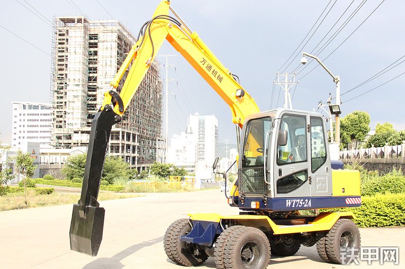 万通机械wt752a轮式挖掘机