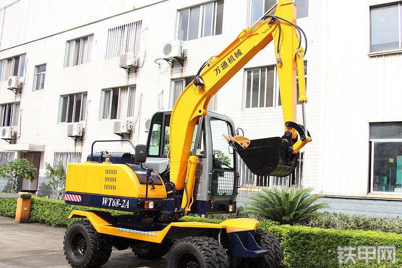 万通机械WT68-2A挖掘机整机外观