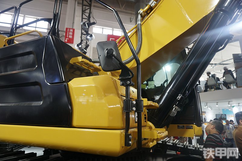 卡特彼勒新一代CAT®349 液压挖掘机局部