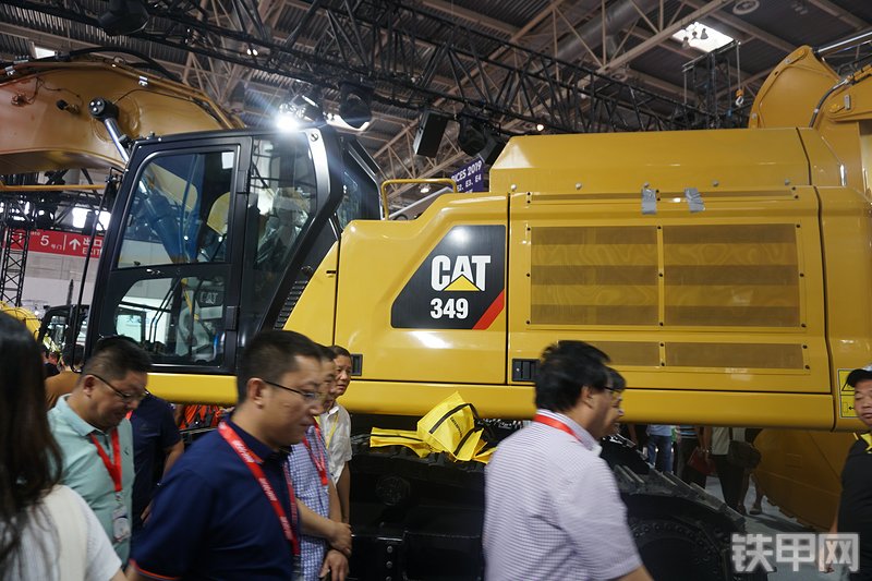 卡特彼勒新一代CAT®349 液压挖掘机局部