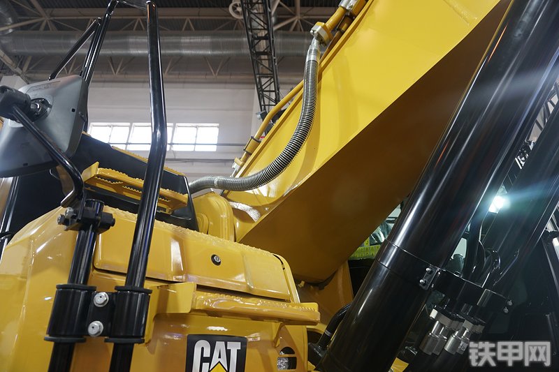卡特彼勒新一代CAT®349 液压挖掘机局部