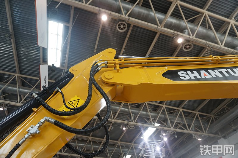 山推SE85-9挖掘机局部