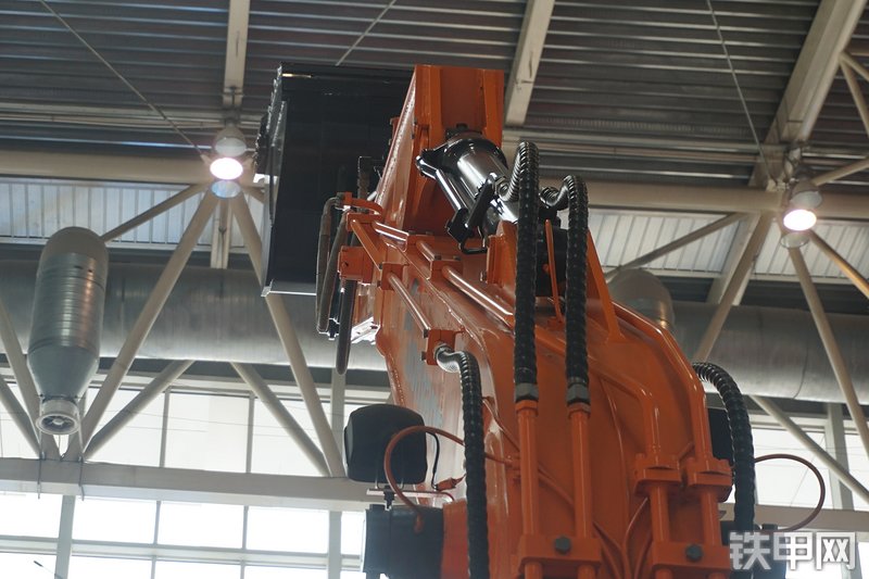 詹阳重工JY615F挖掘机局部