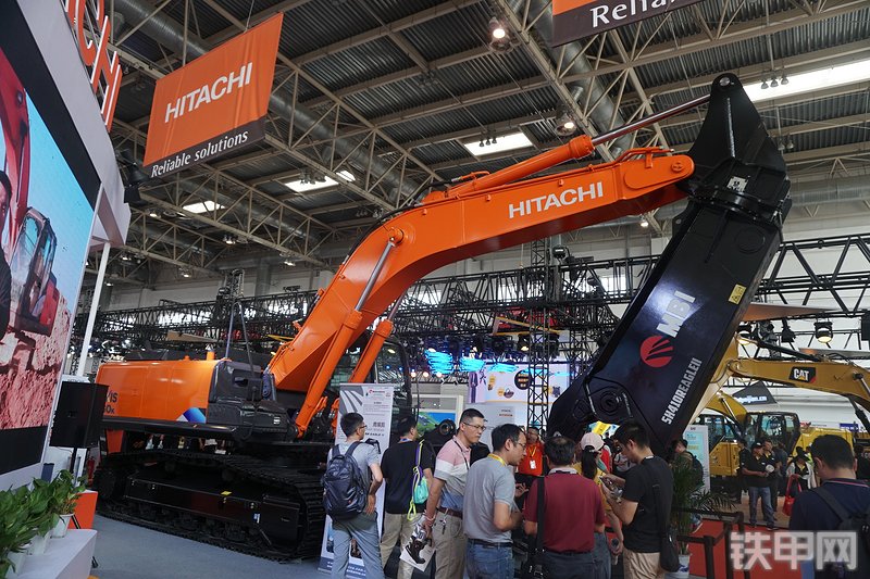 日立ZX360K-5A挖掘机整机外观