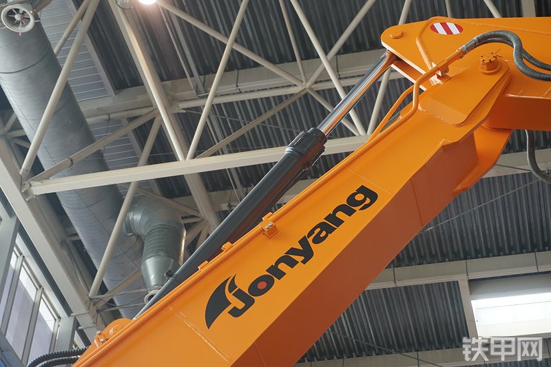 詹阳重工JYL621E-C挖掘机局部