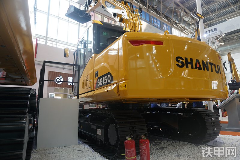 山推SE150-9挖掘机整机外观