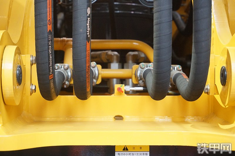 山推SE370LC-9W挖掘机局部