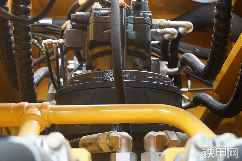 山推SE370LC-9W挖掘机局部