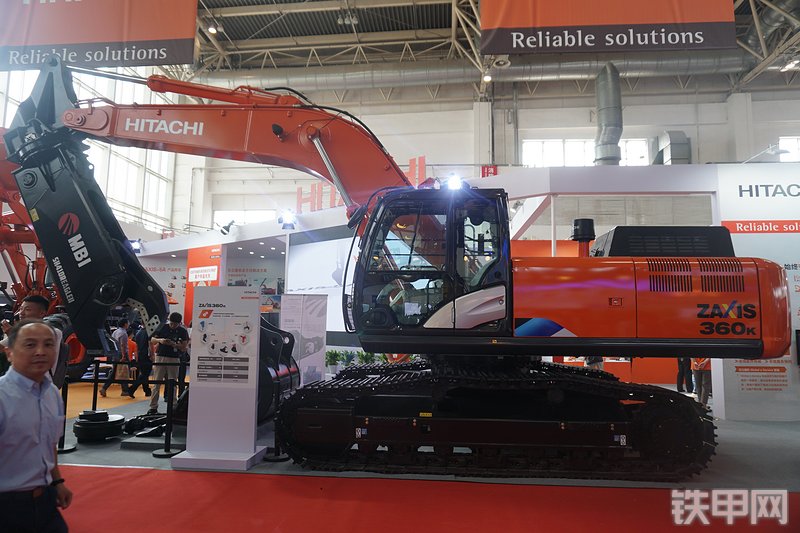 日立ZX360K-5A挖掘机整机外观