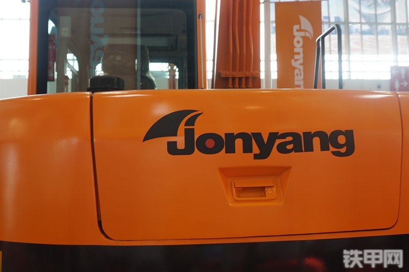 詹阳重工JY6075挖掘机整机外观