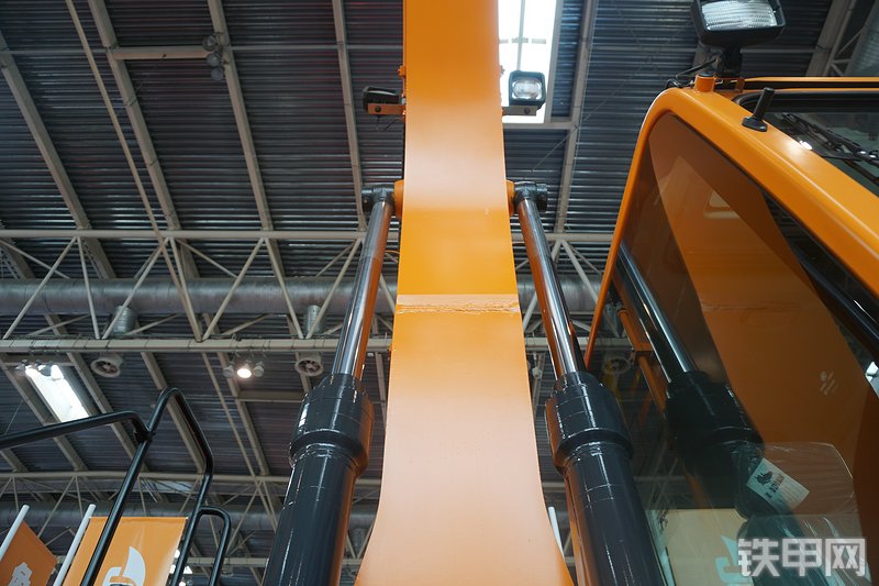 詹阳重工JY615F挖掘机局部